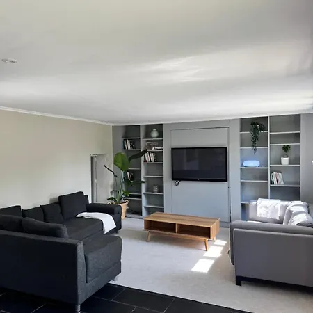 Holiday home Maison Atypique 10 Pers, Disneyland Paris,10min *